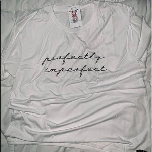 GRAPHIC TEE PERFECTLY IMPERFECT